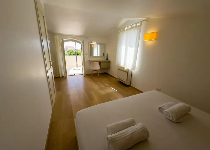 Marina-s'arena Scoada فيلة بوتزو ايدو