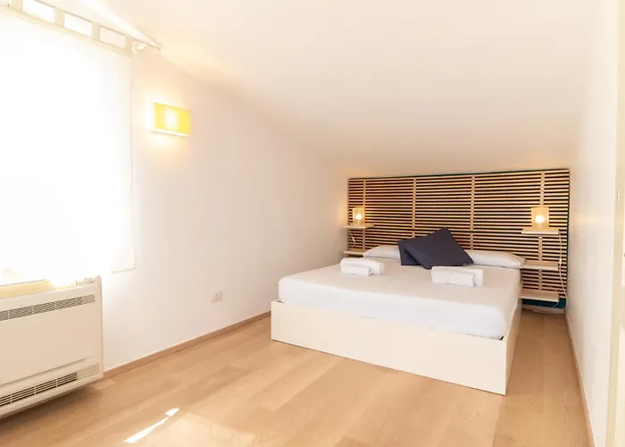 Marina-s'arena Scoada فيلة *